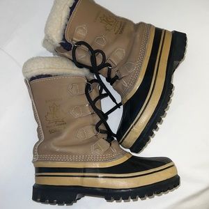 SOREL Caribou snow boots - great quality, great shape!